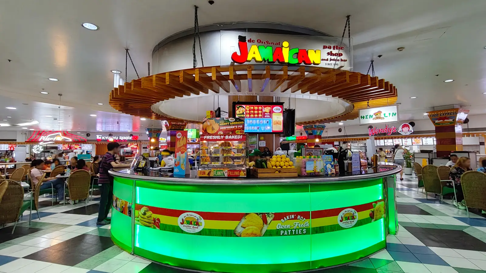 DE ORIGINAL JAMAICAN PATTIE SHOP in Gateway Mall